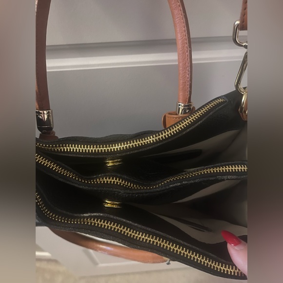 Valentina Italia Black Pebbled Leather Handbag Purse Crossbody W Gold Hardware - Picture 6 of 6